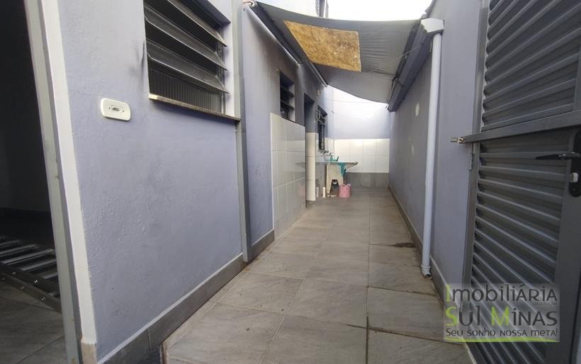 Casa para locação a poucos minutos do Centro de Cambuí MG COD2201 (4)