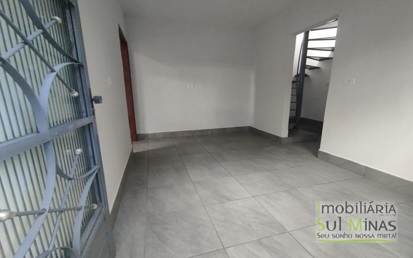 Casa para locação a poucos minutos do Centro de Cambuí MG COD2201 (6)