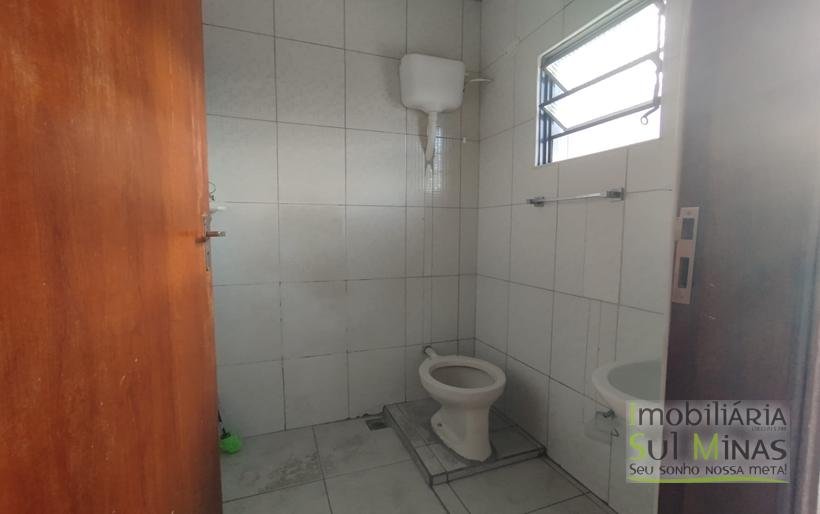 Casa para locação a poucos minutos do Centro de Cambuí MG COD2201 (9)