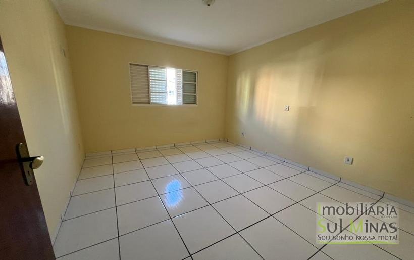 Casa térrea com 2 dormitórios para locação em Cambuí MG COD2193 (1)