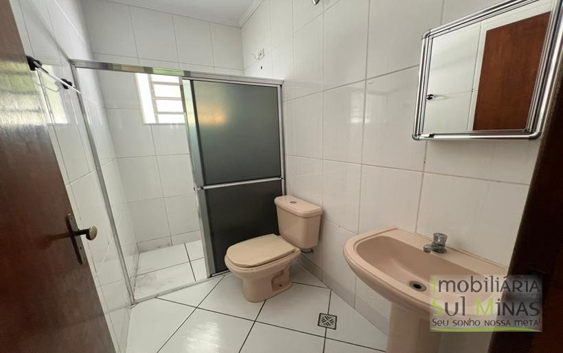 Casa térrea com 2 dormitórios para locação em Cambuí MG COD2193 (4)