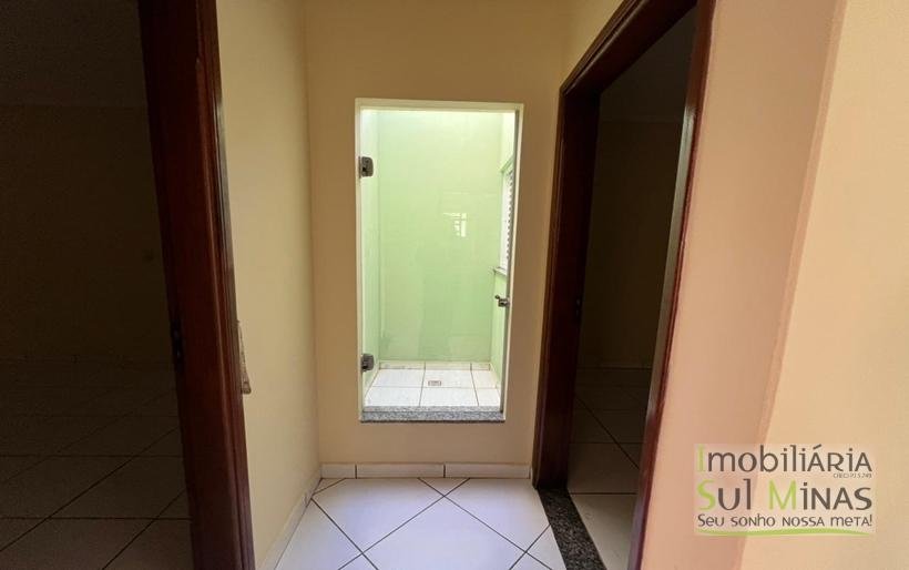 Casa térrea com 2 dormitórios para locação em Cambuí MG COD2193 (6)