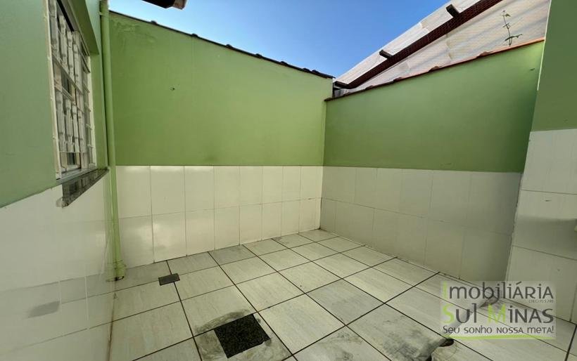 Casa térrea com 2 dormitórios para locação em Cambuí MG COD2193 (7)