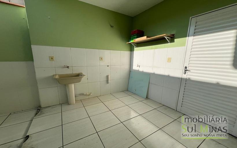 Casa térrea com 2 dormitórios para locação em Cambuí MG COD2193 (8)