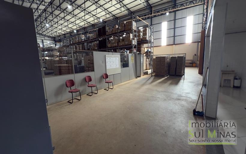 Galpão para Locação com 2.000 m² em CambuíMG – Estrutura Completa para Sua Empresa COD2197 (11)