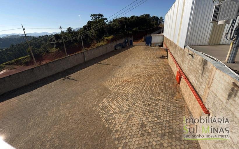 Galpão para Locação com 2.000 m² em CambuíMG – Estrutura Completa para Sua Empresa COD2197 (25)