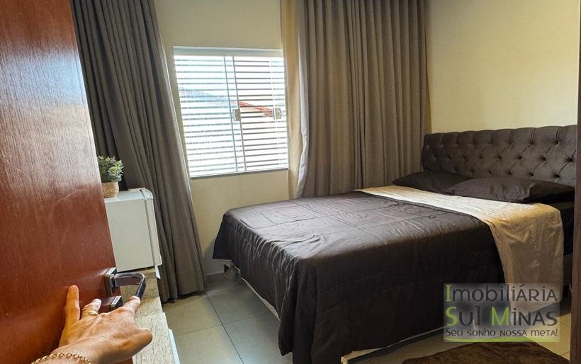 Quarto particular em uma casa nova toda equipada para Locação em Cambuí MG CO2195 (10)