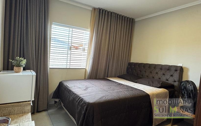 Quarto particular em uma casa nova toda equipada para Locação em Cambuí MG CO2195 (3)