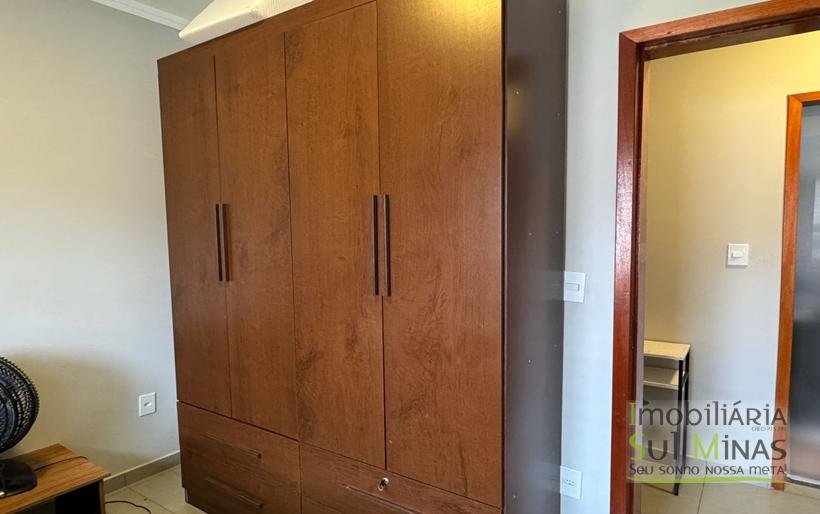 Quarto particular em uma casa nova toda equipada para Locação em Cambuí MG CO2195 (8)