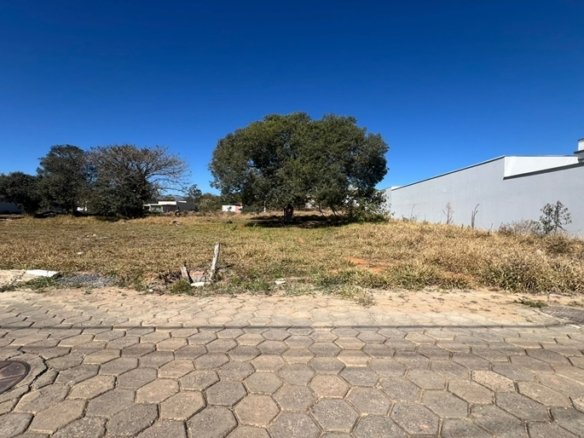 Lote de 126,87m² a 2Km do Centro À Venda em Cambuí MG COD 2221 (2)