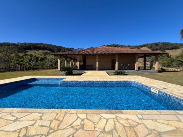 Sítio Porteira fechada À Venda em Cambuí MG COD2210 (15)