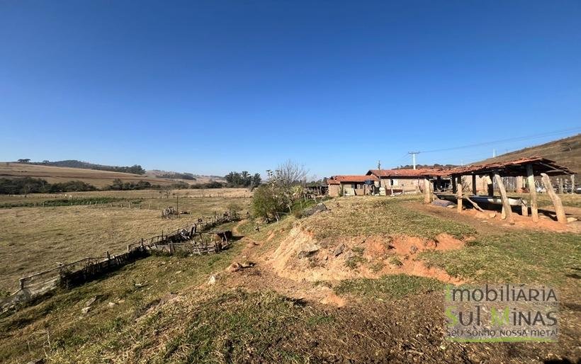 Área Industrial com 54.000m² à Venda em Estiva MG (11) COD2245