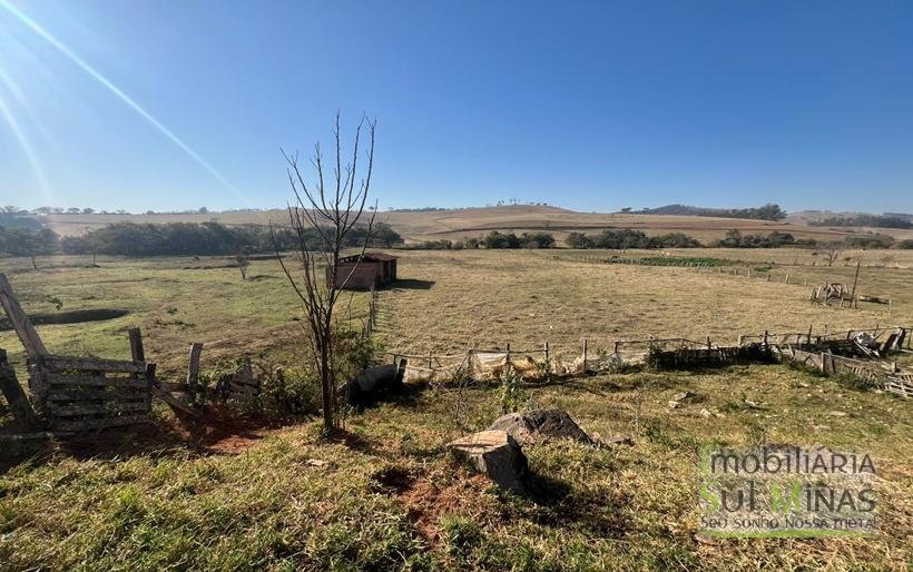 Área Industrial com 54.000m² à Venda em Estiva MG (13) COD2245