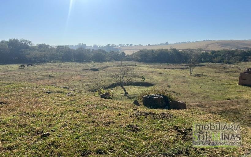 Área Industrial com 54.000m² à Venda em Estiva MG (14) COD2245