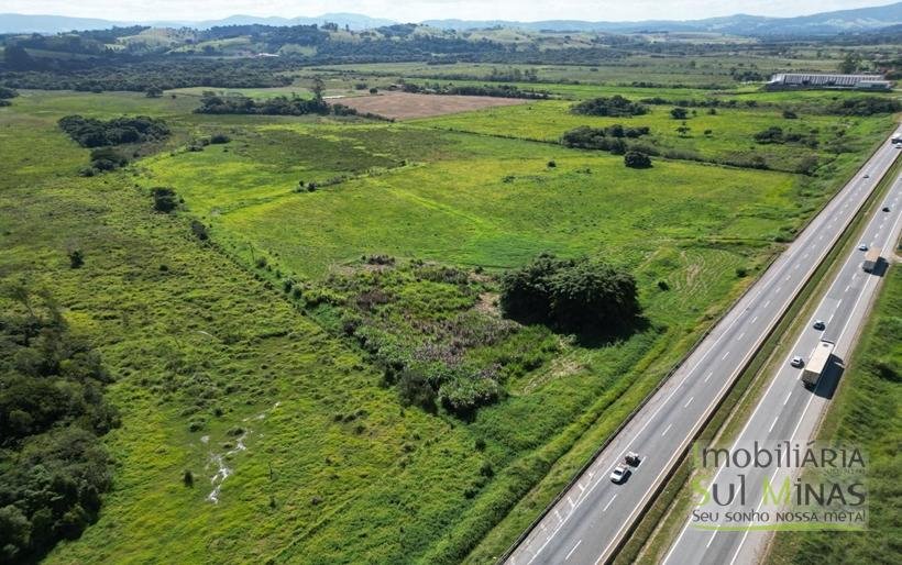 Área Industrial de 150.000m² à Venda em Pouso Aegre MG (10) (Copy)