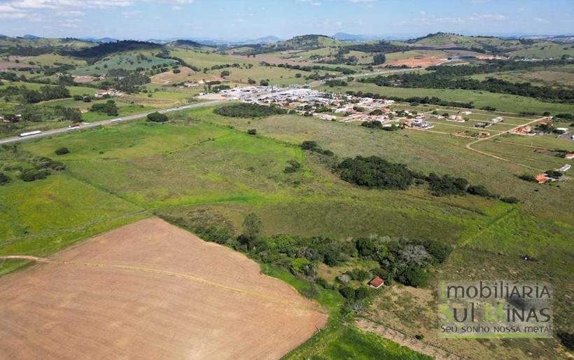 Área Industrial de 150.000m² à Venda em Pouso Aegre MG (3) (Copy)