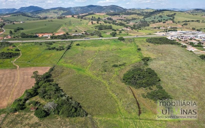 Área Industrial de 150.000m² à Venda em Pouso Aegre MG (4) (Copy)