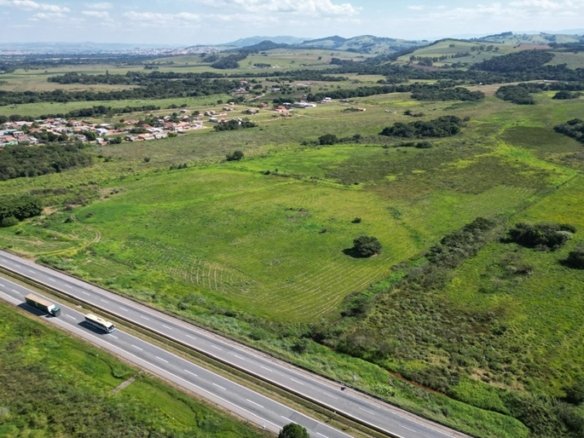 Área Industrial de 150.000m² à Venda em Pouso Aegre MG (5) (Copy)