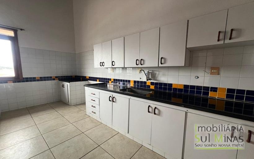 Casa Aconchegante com 186m² de construção À Venda em Cambuí MG COD2255 (11)