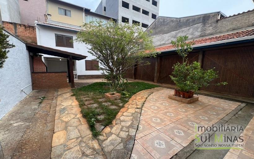 Casa Aconchegante com 186m² de construção À Venda em Cambuí MG COD2255 (15)