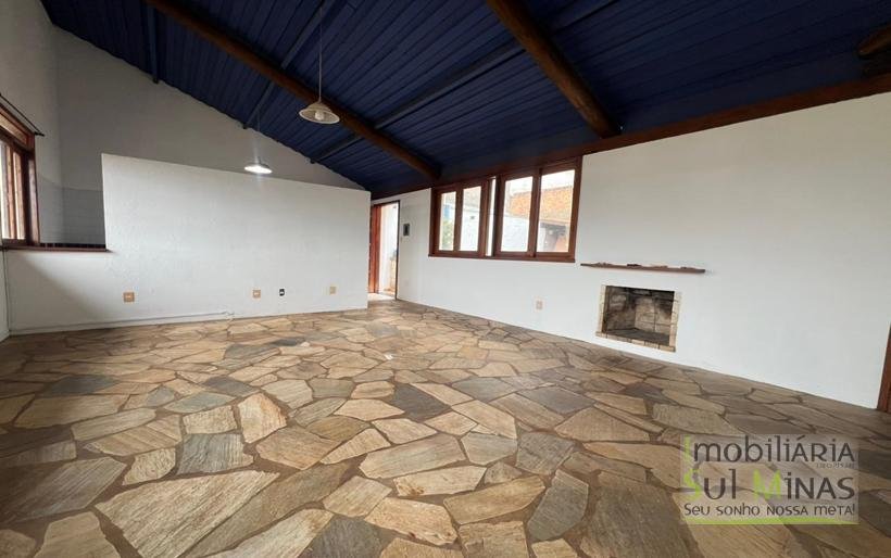 Casa Aconchegante com 186m² de construção À Venda em Cambuí MG COD2255 (17)