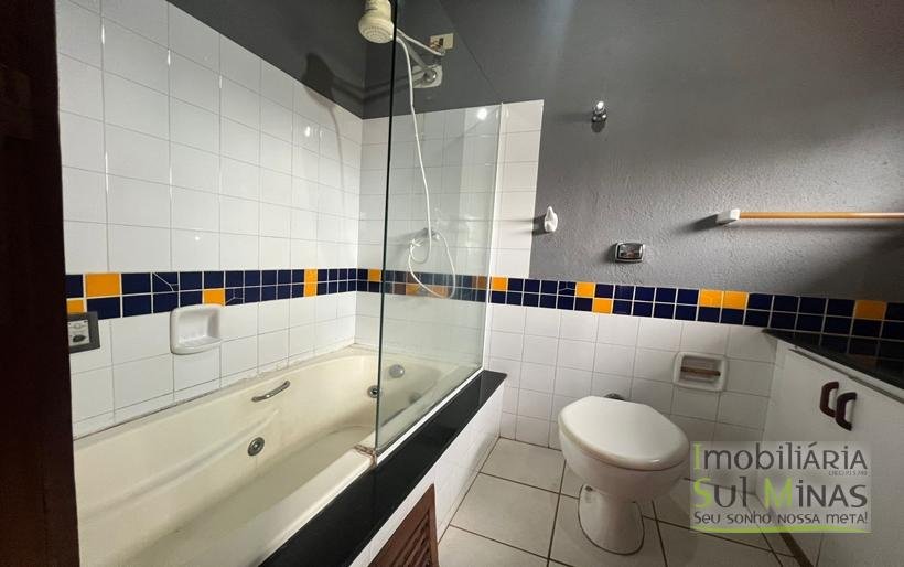 Casa Aconchegante com 186m² de construção À Venda em Cambuí MG COD2255 (23)