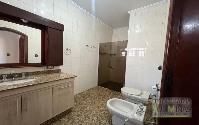 Casa de Alto padrão no centro de Cambuí MG (18)