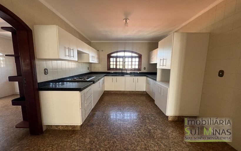 Casa de Alto padrão no centro de Cambuí MG (2)