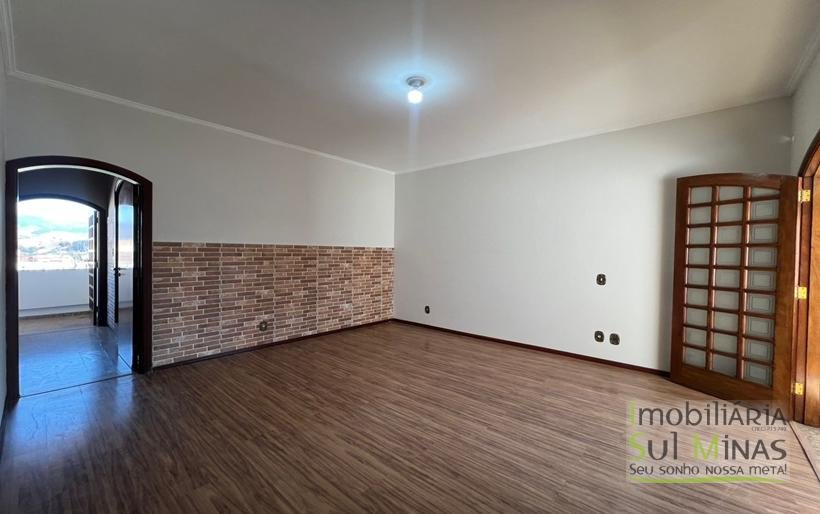 Casa de Alto padrão no centro de Cambuí MG (24)