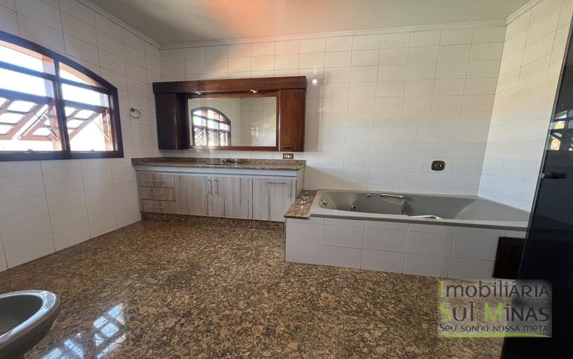 Casa de Alto padrão no centro de Cambuí MG (25)