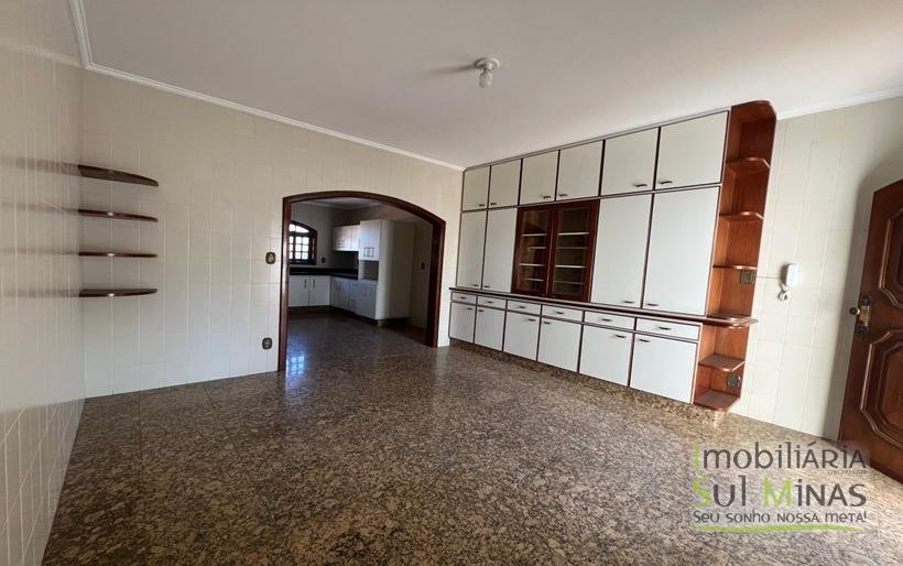 Casa de Alto padrão no centro de Cambuí MG (29)