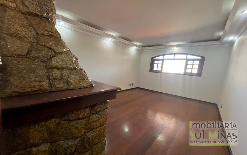 Casa de Alto padrão no centro de Cambuí MG (33)