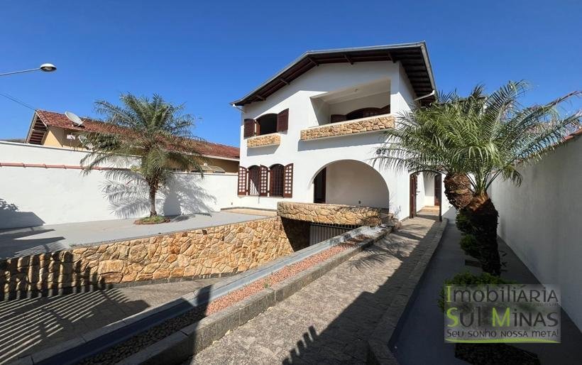 Casa de Alto padrão no centro de Cambuí MG (4)