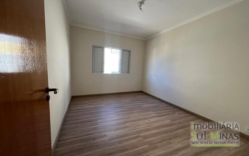 Casa nova a venda no Centro de Cambui MG COD2247 (13)