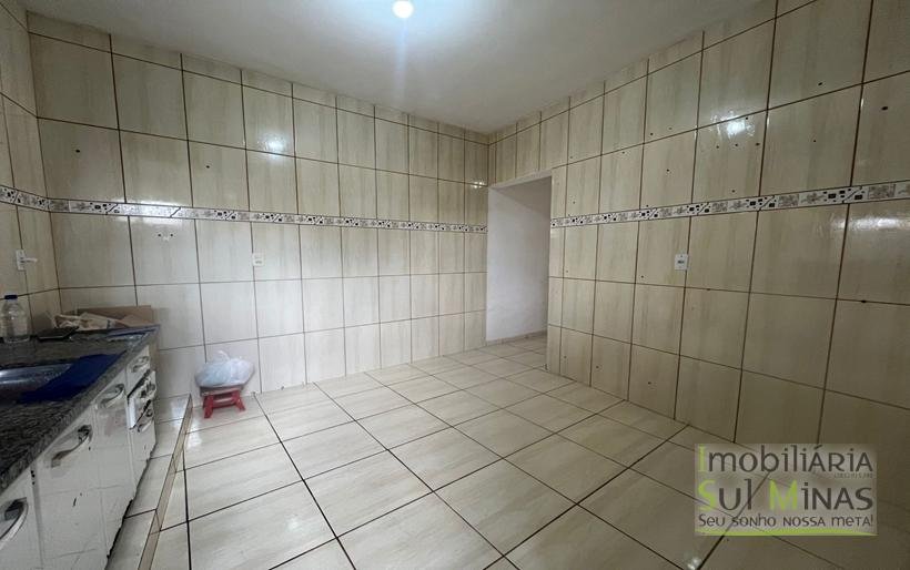 Casa para venda a 1 km do centro em Cambui MG Cód. 1963 (10)