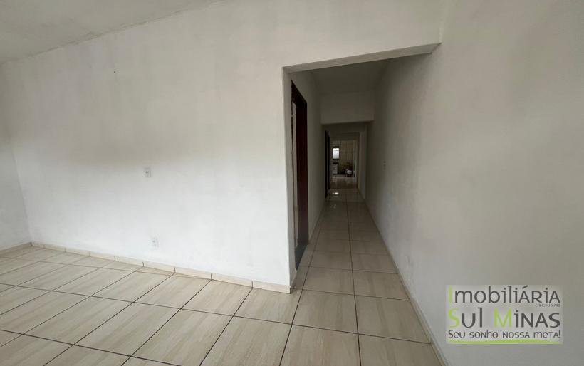 Casa para venda a 1 km do centro em Cambui MG Cód. 1963 (5)