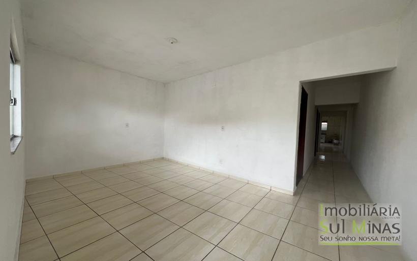 Casa para venda a 1 km do centro em Cambui MG Cód. 1963 (9)