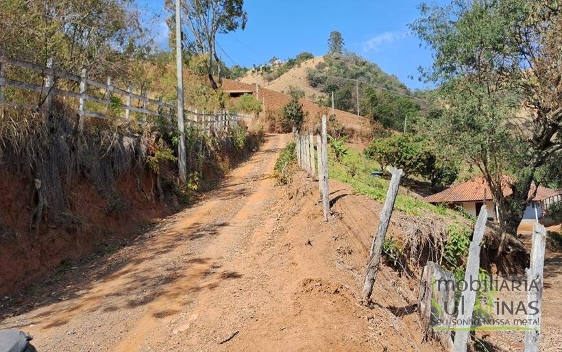 Chácara Com 3929m² À Venda em Córrego do Bom Jesus COD2241 (3)