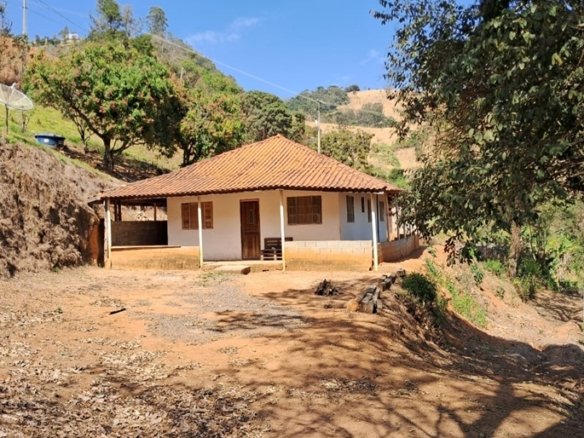 Chácara Com 3929m² À Venda em Córrego do Bom Jesus COD2241 (8)