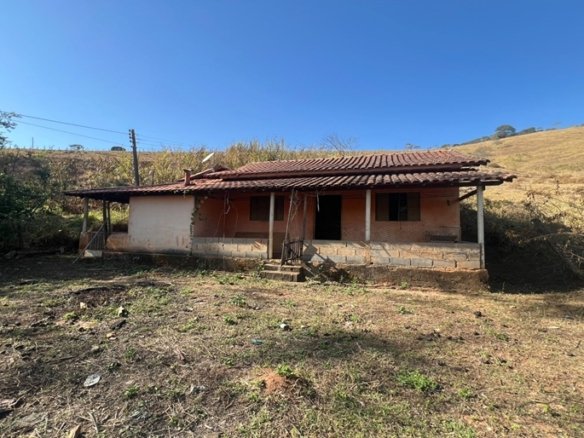 Chácara de 6.000 m² a 300m da pista em Estiva COD2246 (12)