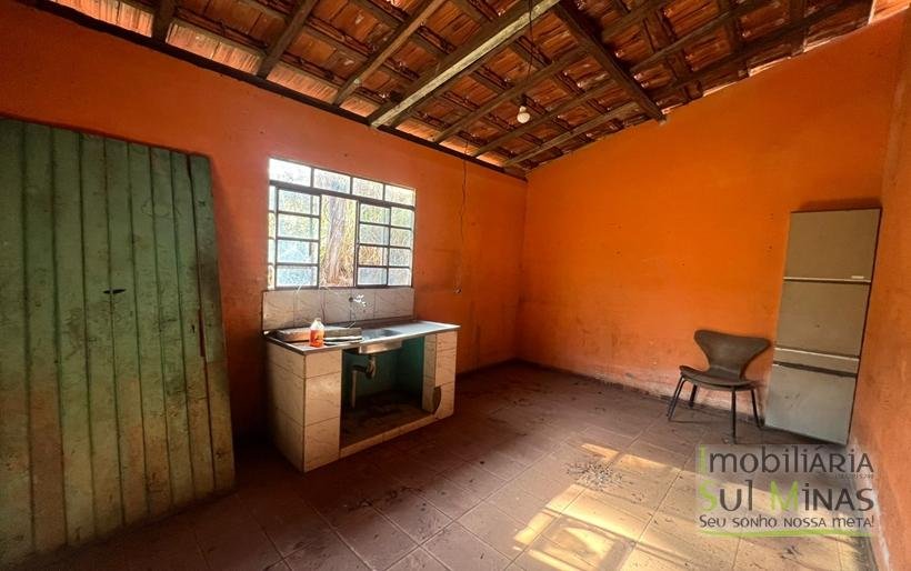 Chácara de 6.000 m² a 300m da pista em Estiva COD2246 (4)