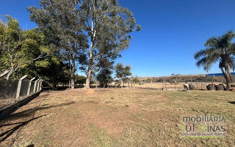 Chácara de 6000m2 com Área De Lazer À Venda COD2236 (3)