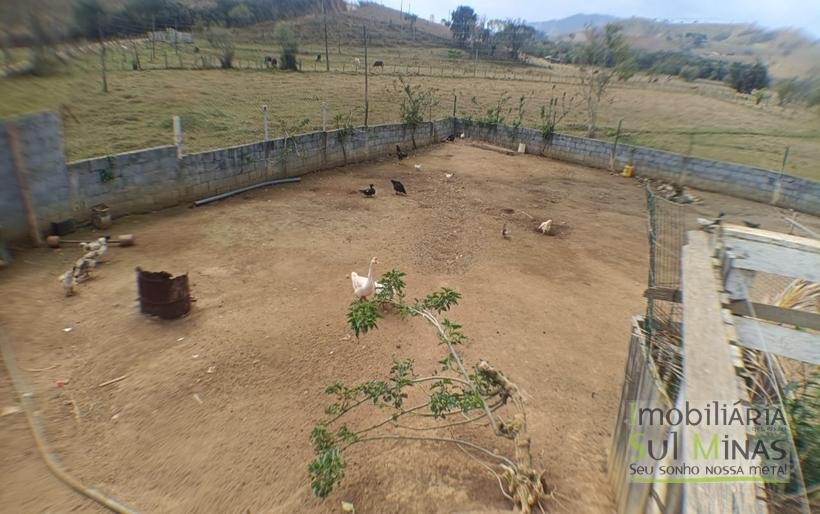 Chácara de 800 m² com Ótima Estrutura À Venda a 4 km de Cambuí COD2256 (4)