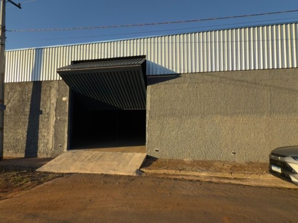 Galpão para Locação em CambuíMG – 750 m COD2225 (2)