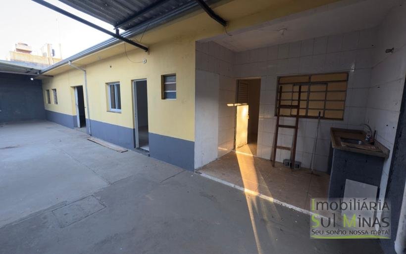 Galpão para Locação em CambuíMG – 750 m COD2225 (7)