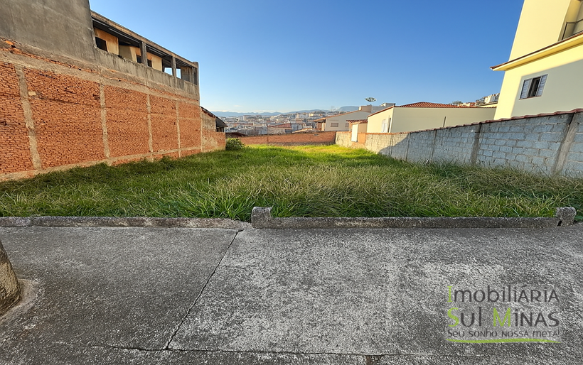 Lote 400m² em Excelente Localização COD2242 (3)