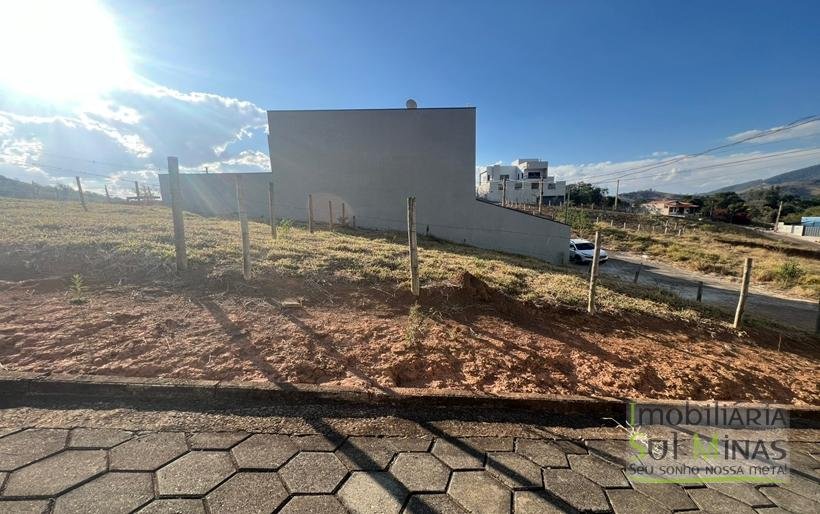Lote Com 159,95 m² À Venda em Córrego do Bom Jesus MG COD2252 (3)