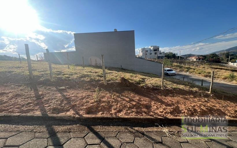Lote Com 159,95 m² À Venda em Córrego do Bom Jesus MG COD2252 (4)