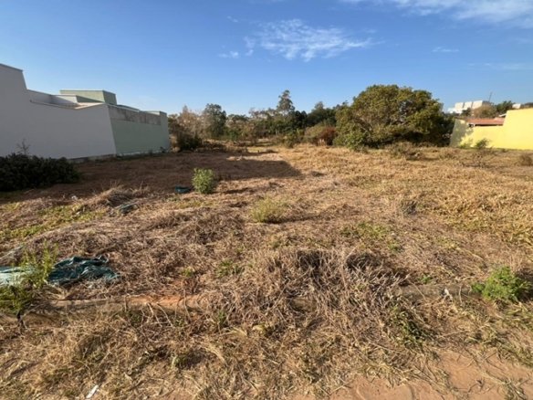Lote de 125 m² em bairro novo a venda em Cambuí MG (1)