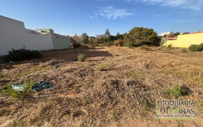 Lote de 125 m² em bairro novo a venda em Cambuí MG (1)